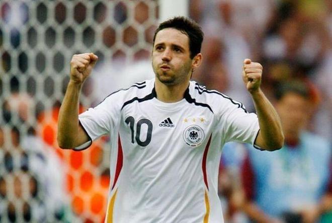 她艰难地扳 她艰难地扳