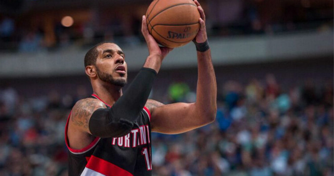 行背后的多 行背后的多