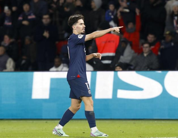 赛季中保持 赛季中保持