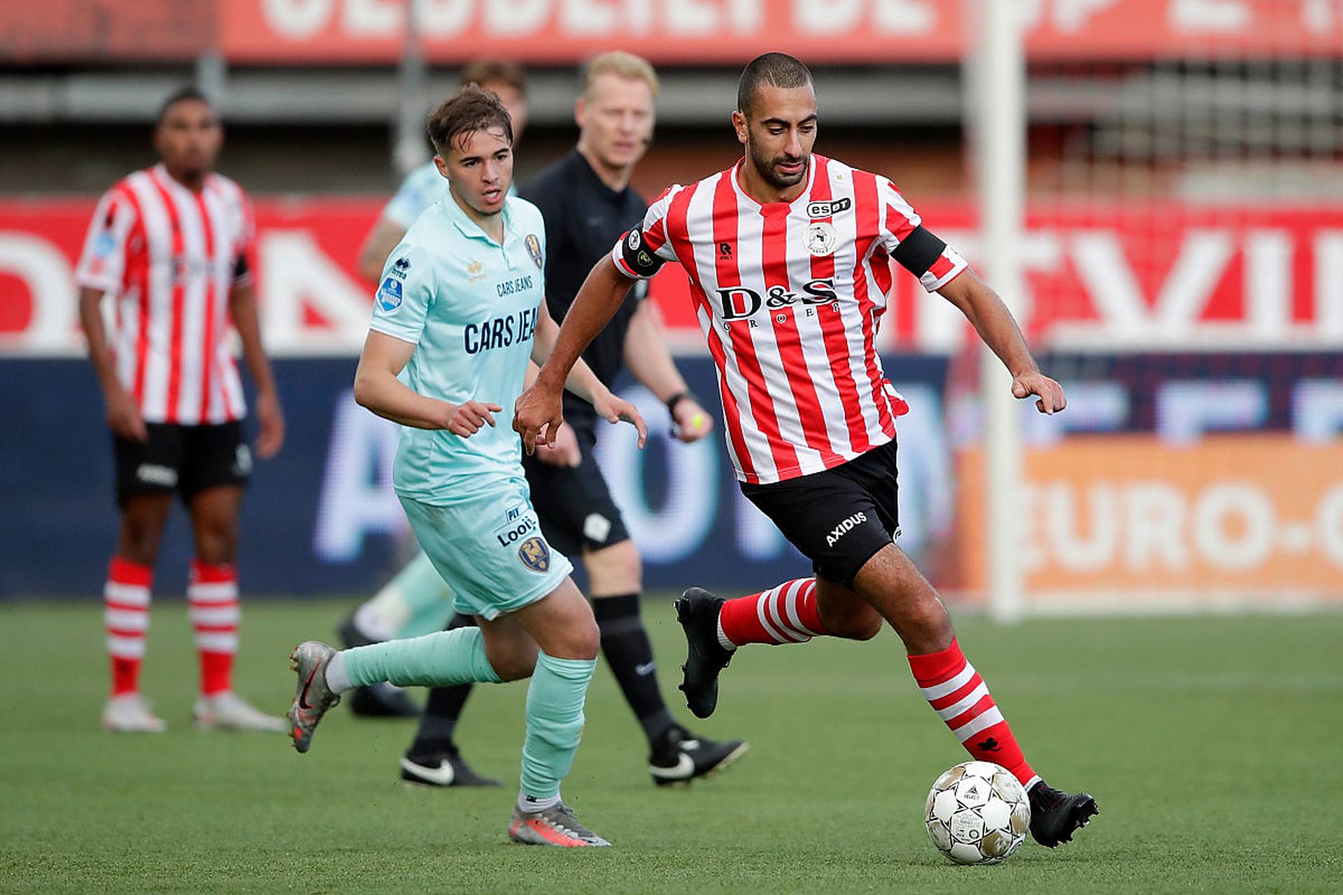 得如此佳绩 得如此佳绩